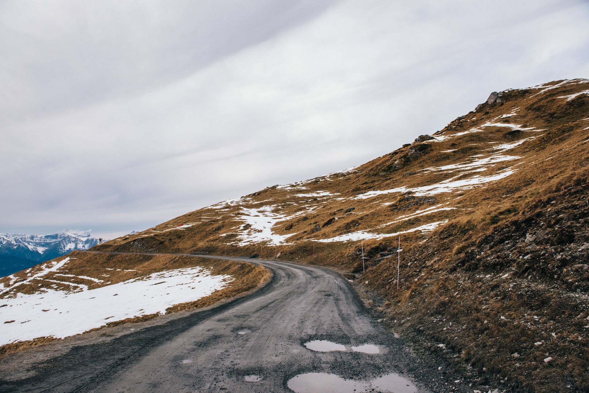 A defective mountainous road